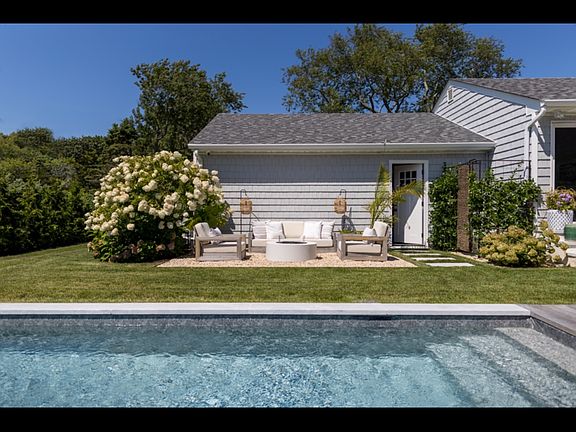 3rd image of 48 Middle Pond Rd