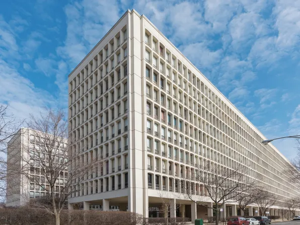 1451 E 55th St APT 1030N, Chicago, IL 60615