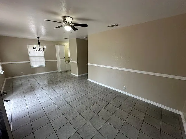 3 bed, 1008 sqft, $1,295 — Photo 4