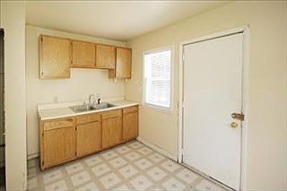 5th image of 307 Kendall St N