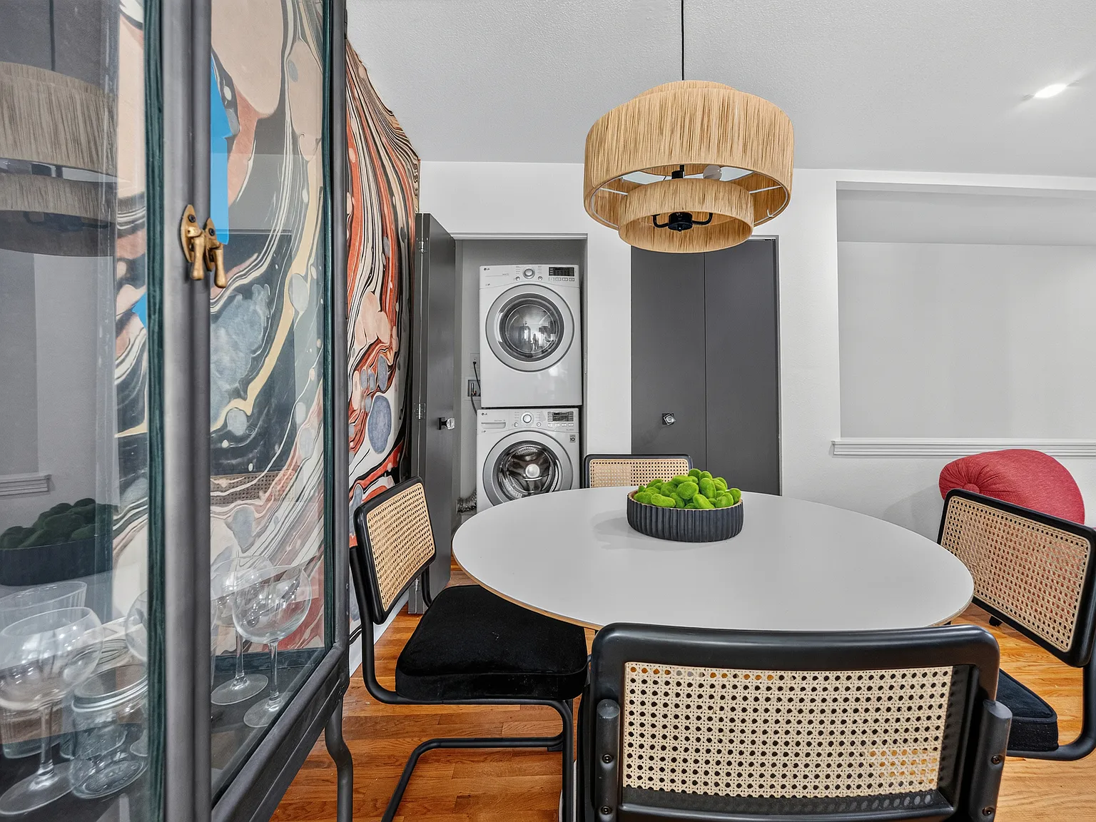 2 bed, 1200 sqft, $1,595 — Photo 3