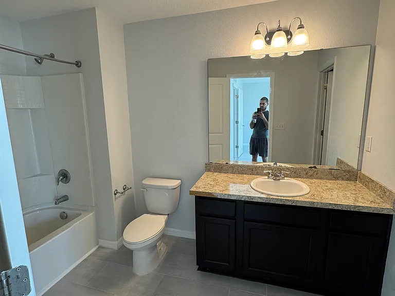 386 Madison Dr — Photo 12