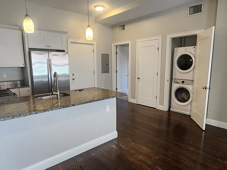 10 Merrymount Rd #PENTHOUSE — Photo 1