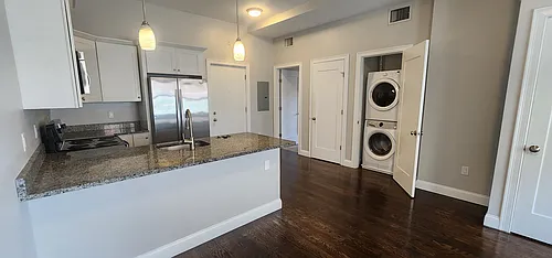 10 Merrymount Rd #PENTHOUSE Photo 1