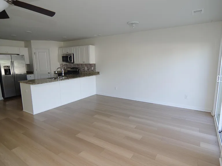 2790 Prince Charles Ct — Photo 6