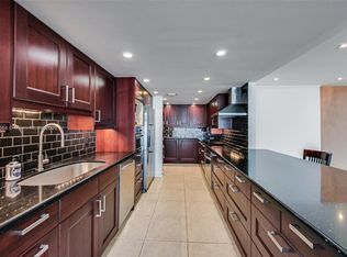 8613 SW 79th Pl, Miami, FL 33143