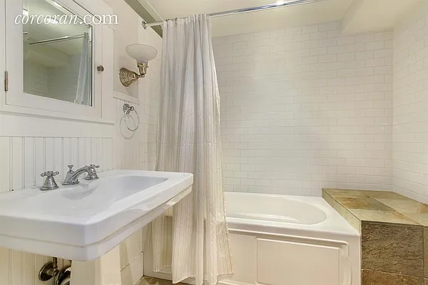 Rented by Corcoran | media 34