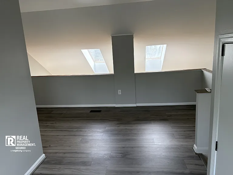 1346 Riverwood Way — Photo 4