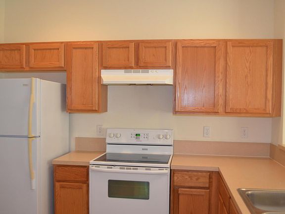 3rd image of 7643 Sonesta Shores Dr