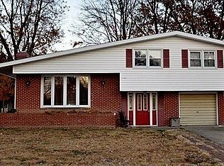 118 Dogwood Dr, Olney, IL 62450