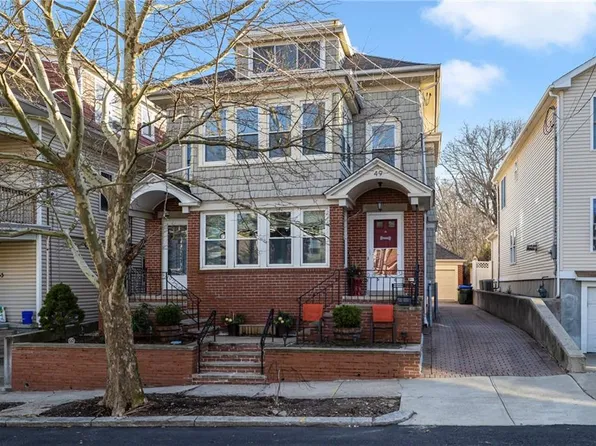 51 Savoy St, Providence, RI 02906