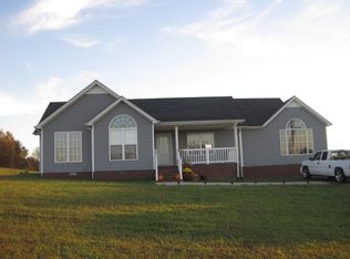 91 Green Leaf Dr, Cave City, KY 42127