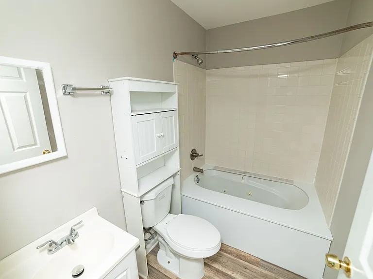 516 Waycross Dr — Photo 9