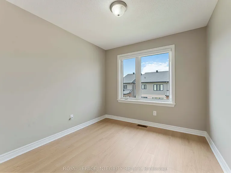 424 Cooks Mill Cres — Photo 18