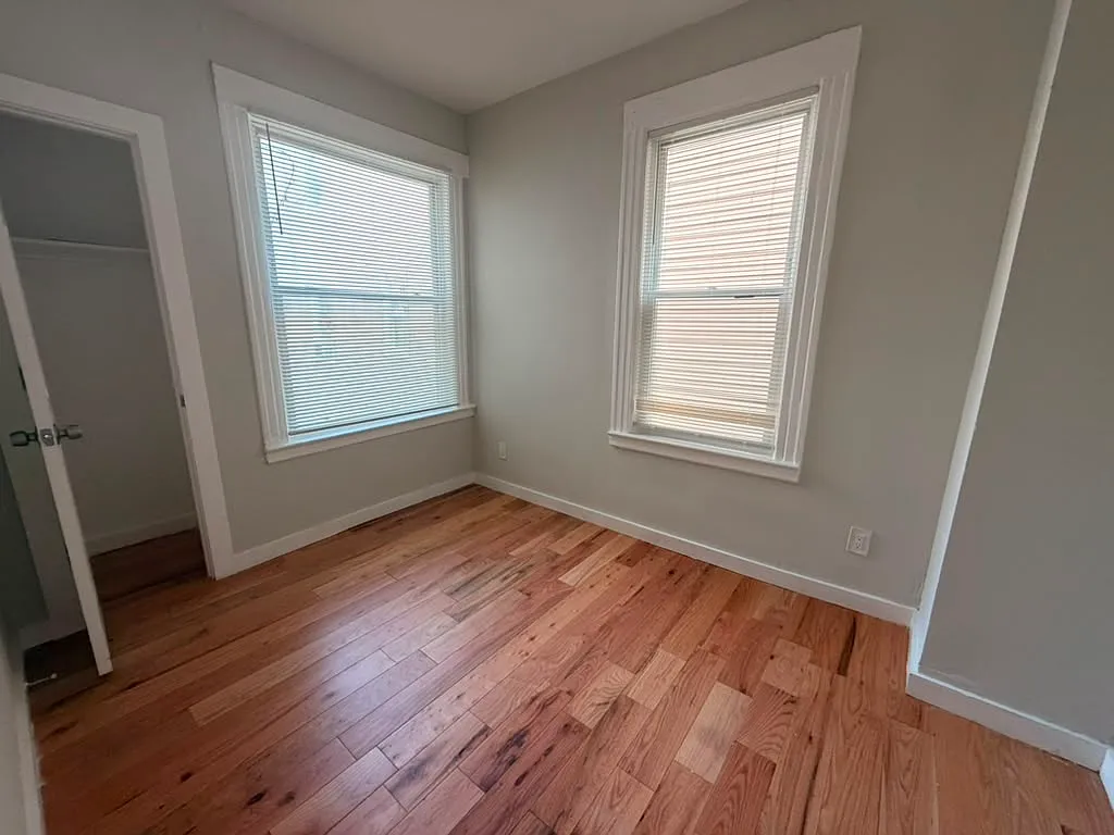 4 bed, $1,850 — Photo 4