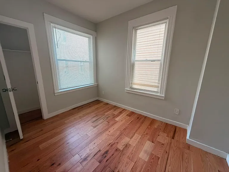 534 Howard Ave #3A — Photo 4