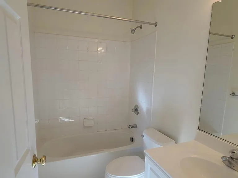 42625 Homefront Ter — Photo 15