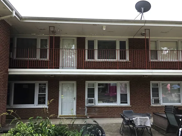 1115 Holiday Ln APT 17, Des Plaines, IL 60016
