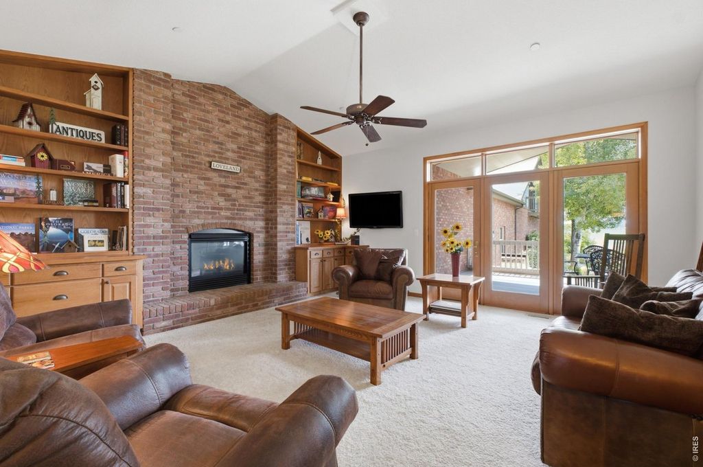 3338 Paddy Ln