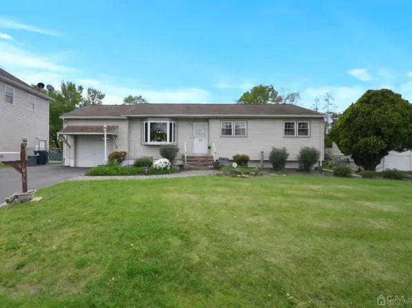 1036 Hanover St, Piscataway, NJ 08854