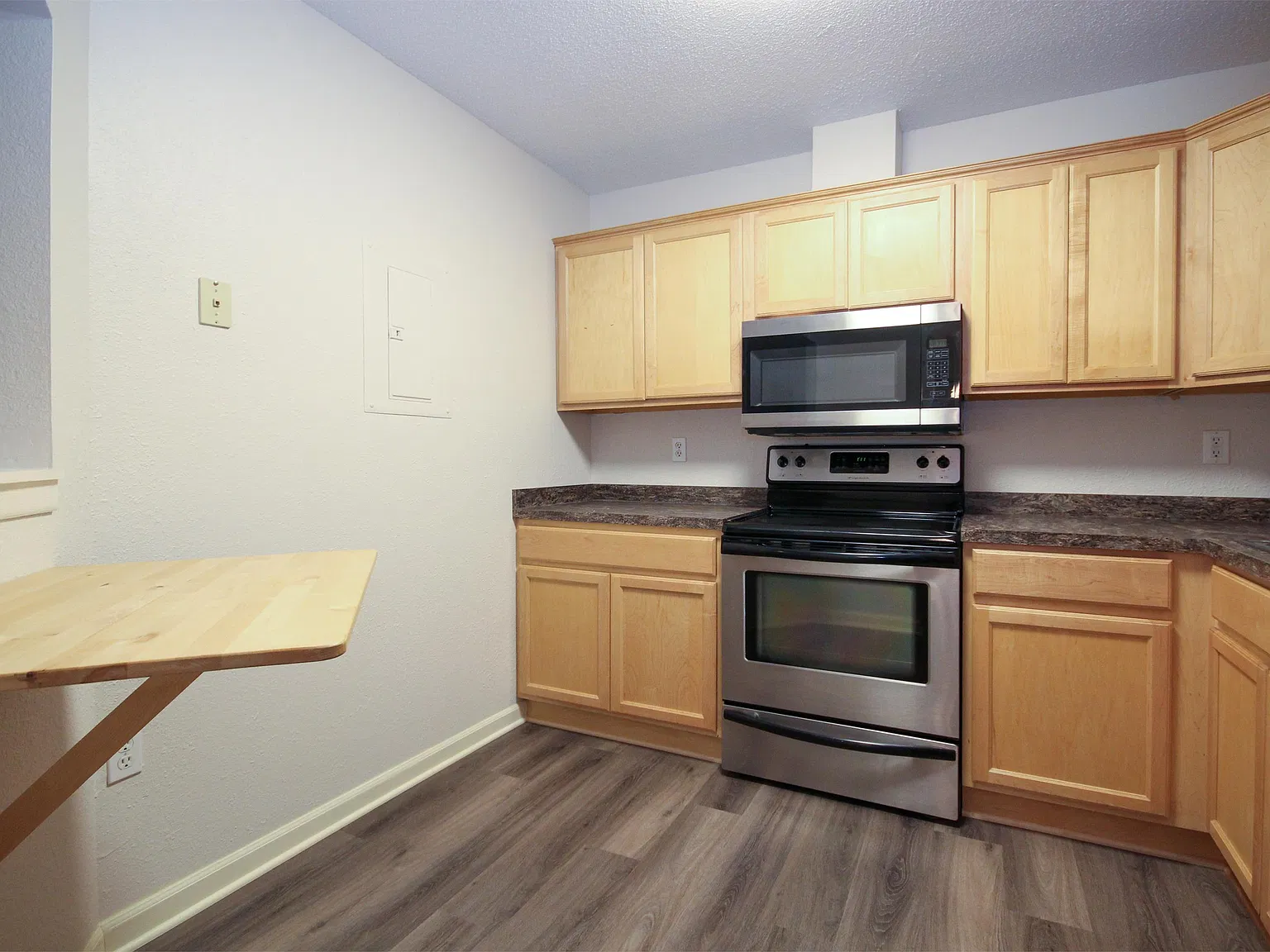 West Village Road, Chanhassen (760, Unit 106) Ly Kz1 **Hwp** - 106 — Photo 3