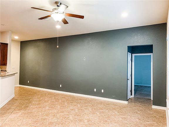 5th image of 2725 Coral Valley Dr
