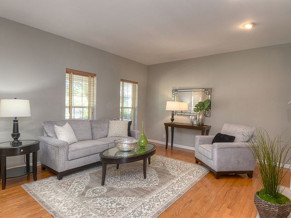 4th image of 39W439 Herrington Blvd