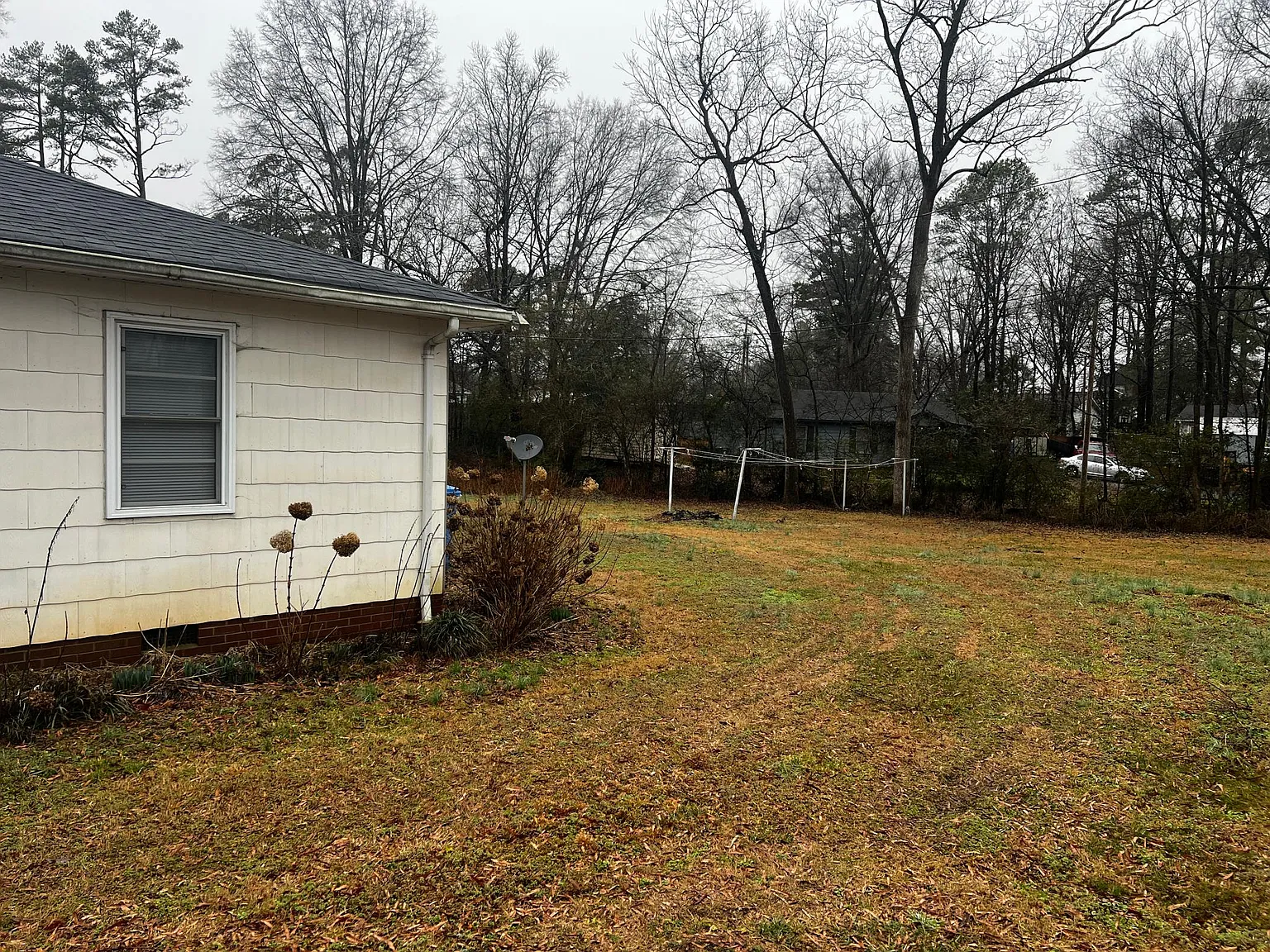 2 bed, $995 — Photo 2