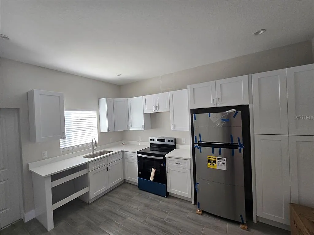2 bed, 2.0 bath, 1045 sqft, $1,300 — Photo 4