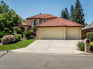 8275 N 10th St, Fresno, CA