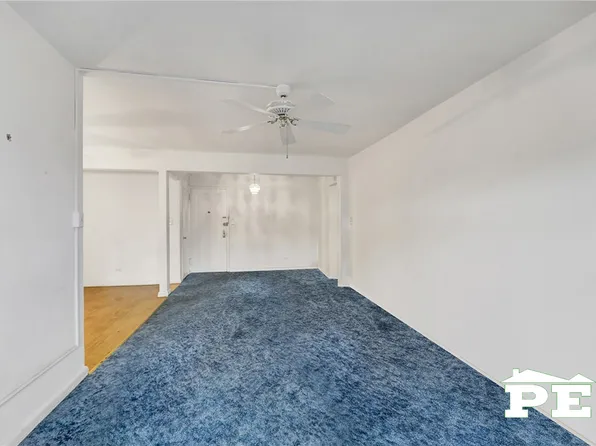 2425 Haring Street image 20 of 28