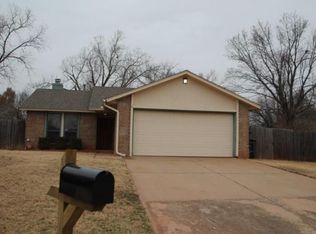 701 Gray Fox Cir, Edmond, OK 73003