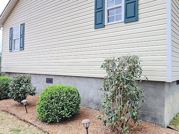 4th image of 250 Martin Dr