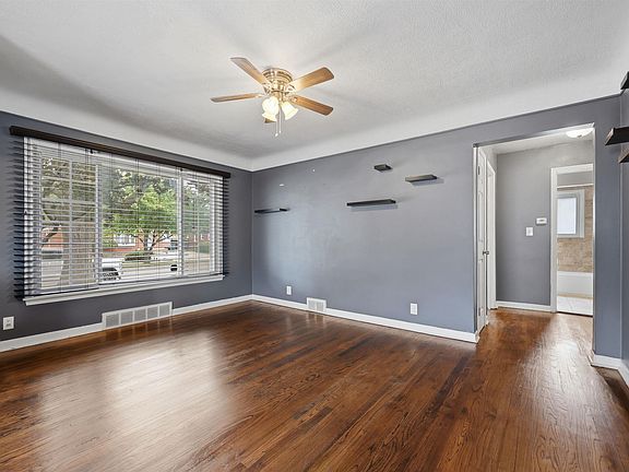 5th image of 21606 Arrowhead St