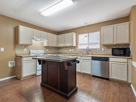 2nd image of 2805 High Pointe Blvd