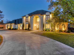 8400 Waverly Ave, Nichols Hills, OK 73120