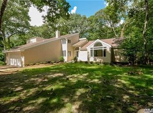 2 Arbutus Path, Port Jefferson, NY 11777