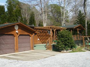 82 Woodchuck Ln, Franklin, NC 28734