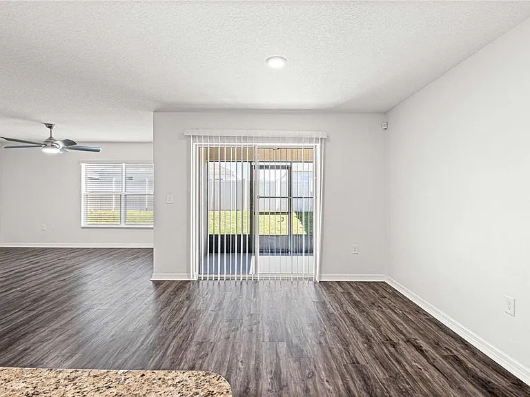 8687 SW 49th Ter — Photo 12