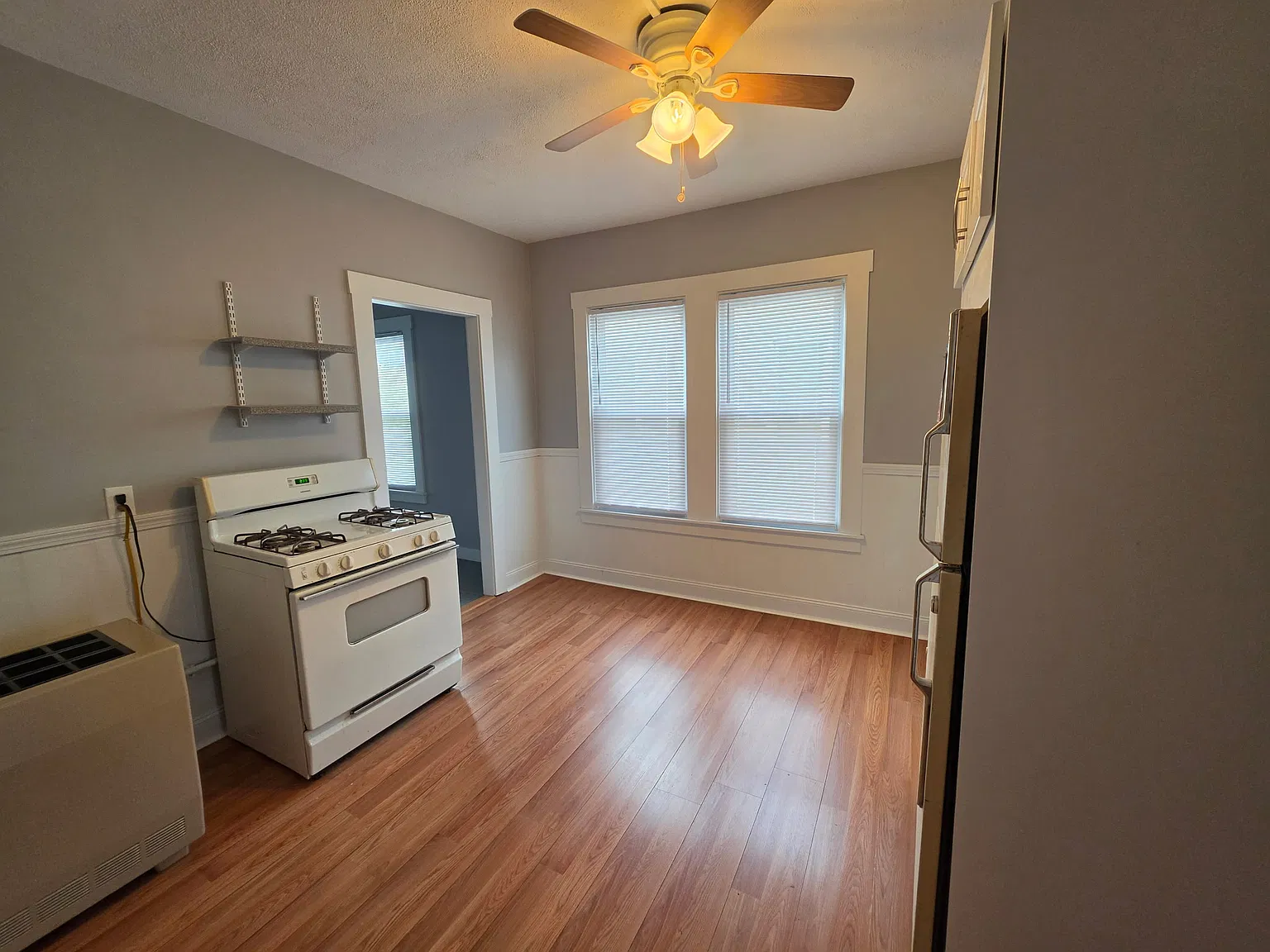 2 bed, 750 sqft, $1,550 — Photo 3