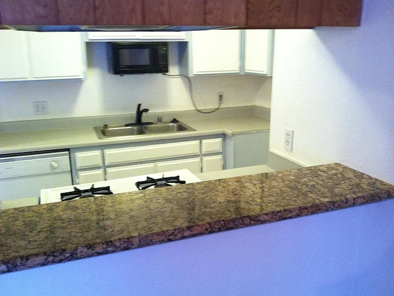 5320 Whitsett Ave #10 — Photo 15