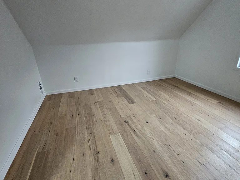 104 Marylea Ave — Photo 9