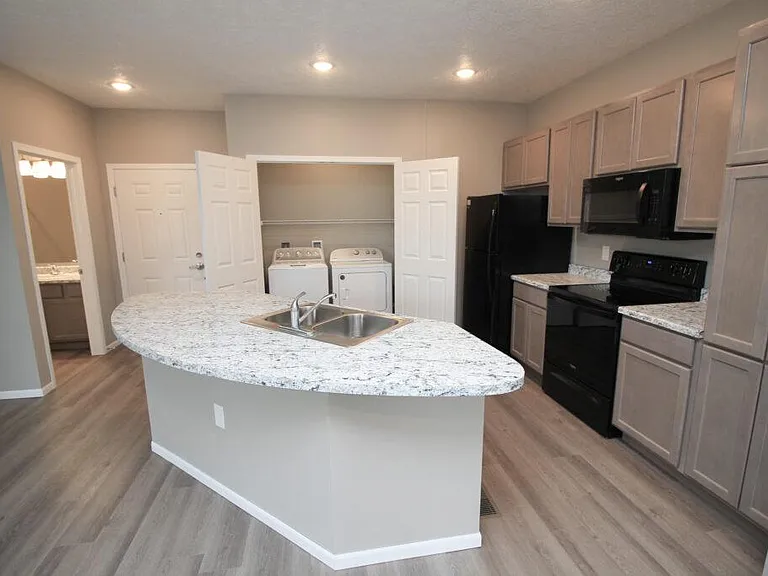 Vineyard Heights — Photo 1