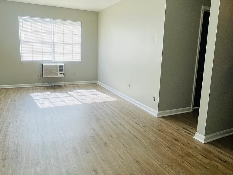 3537 Burrell Dr #6 — Photo 6