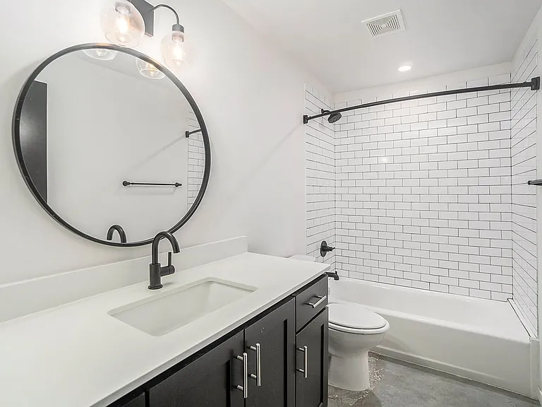 2645 Madison Ave — Photo 17