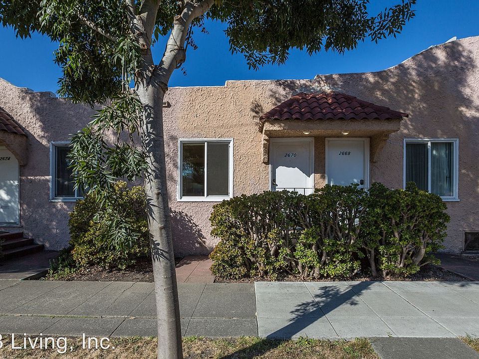 1st image of 2674 Sacramento St