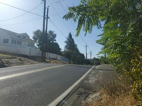 4th image of 1572 S Main St