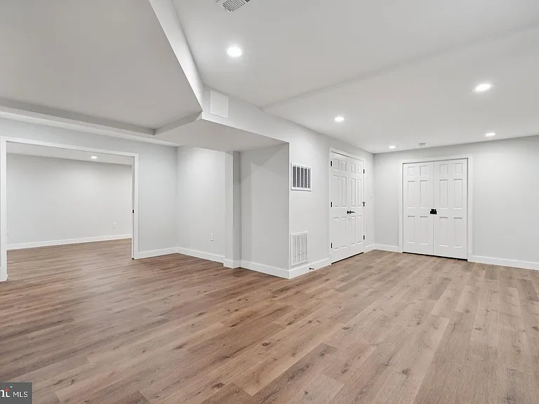 1291 Mason Mill Ct — Photo 17