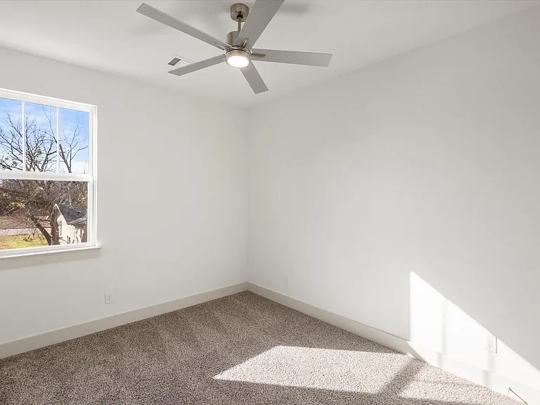 508 E Kimball St #2 — Photo 27