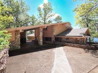 135 Iroquois Dr, Cherokee Village, AR 72529